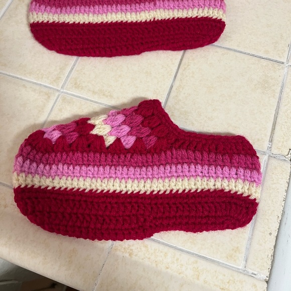 Handmade Crochet Slippers size 5-6 - Picture 3 of 4